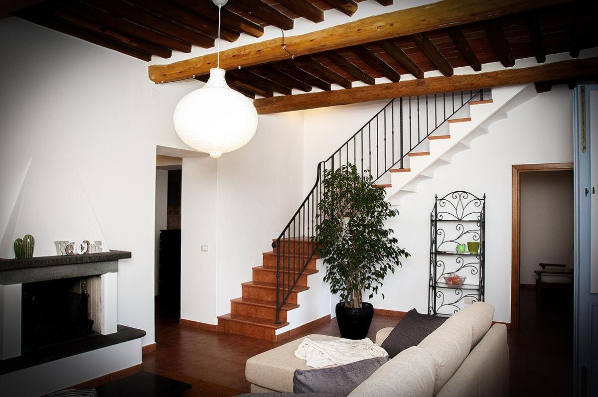 Apartamento La Terrazza Del Vecchio Mulino SantʼAndrea di Compito Exterior foto